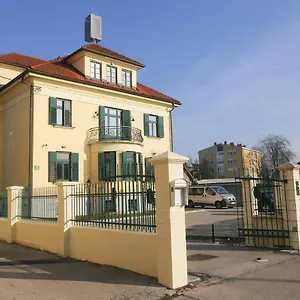 Otel Katrca, Ljubljana